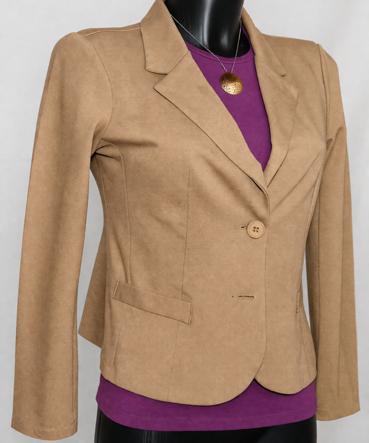 RINASCIMENTO – Blazer Sagomato Color Cammello dettaglio frontale