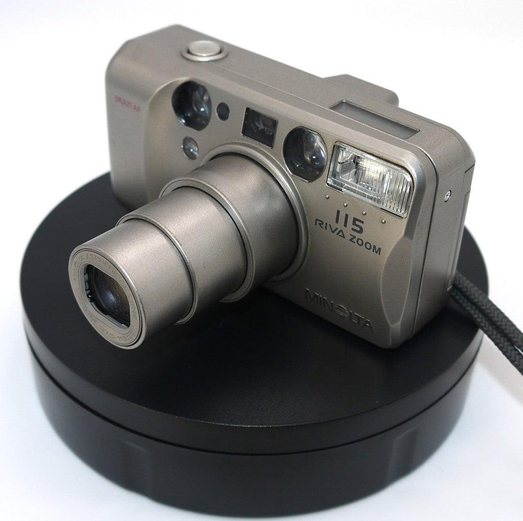 Fotocamera a pellicola Minolta Riva Zoom 115-Epoca:1995