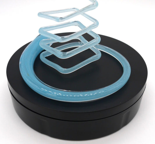 Sculpture en spirale en verre soufflé bicolore - Période : 2002