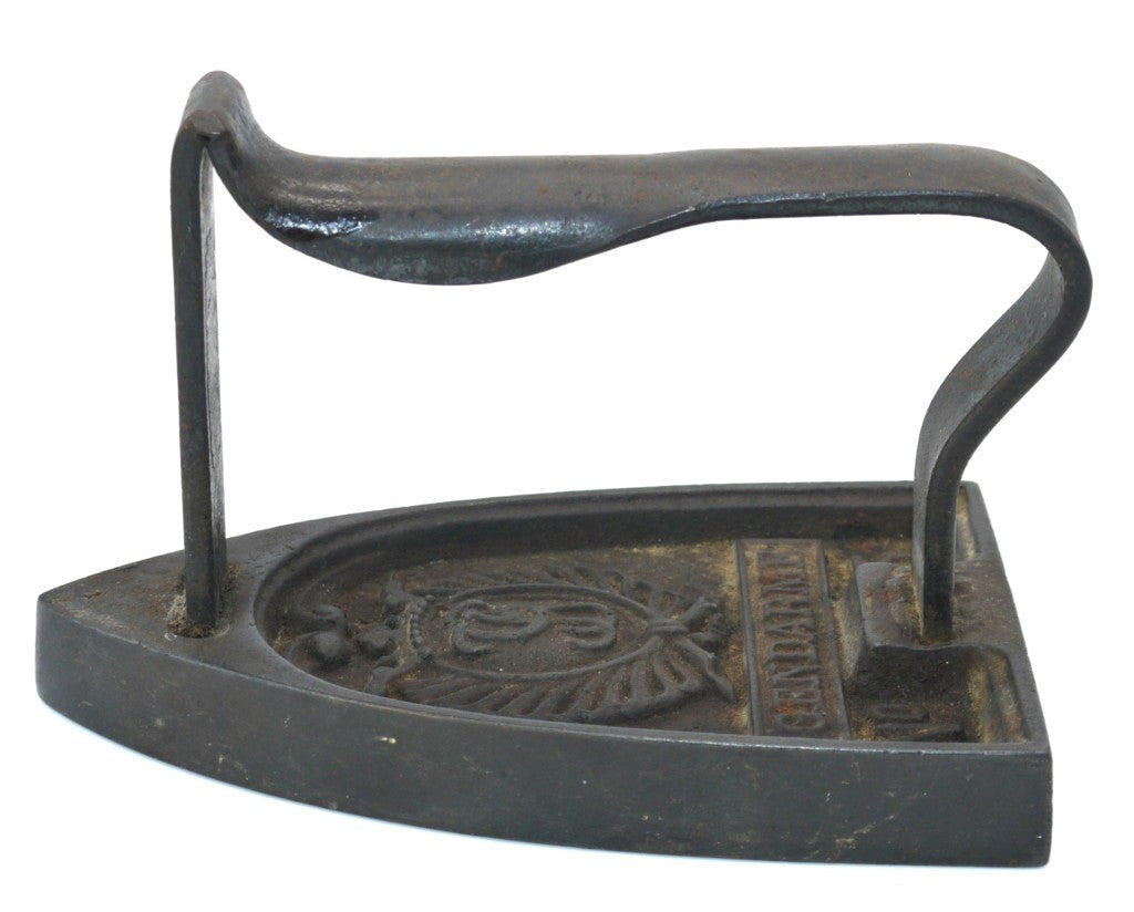 Ferro da Stiro Gendarme N°5 in Ghisa con Stemma Araldico Francia-Epoca: fine ’800