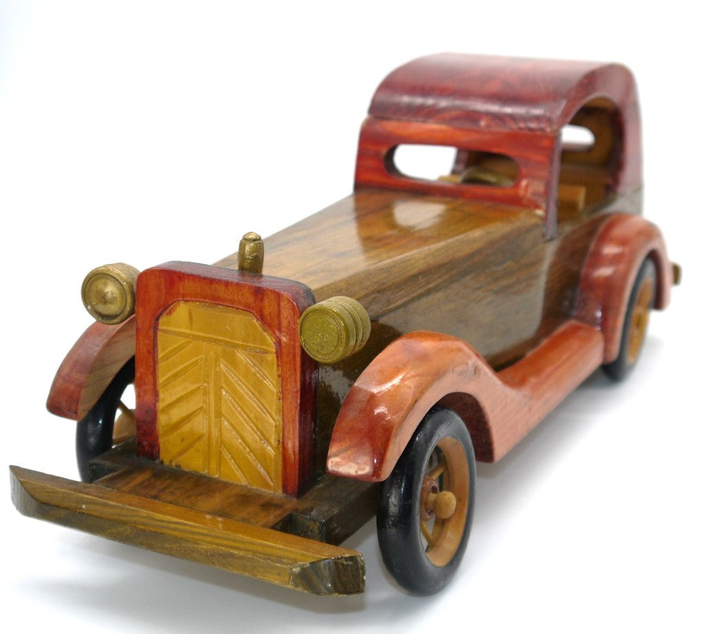 Automobile Giocattolo in Legno Intagliato – Made in China – Epoca: 1993