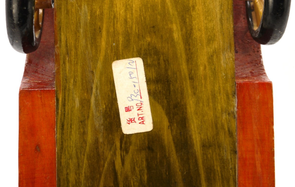 Automobile Giocattolo in Legno Intagliato – Made in China – Epoca: 1993