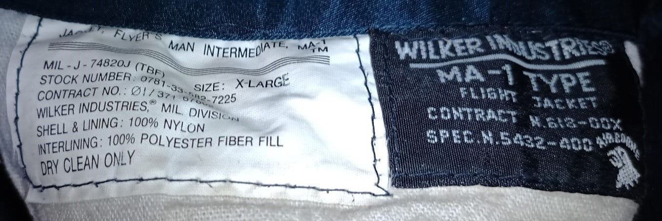 Bomber Flight Jacket Modello MA-1 Flyer’s Man Intermediate-dettaglio etichette interno tasca