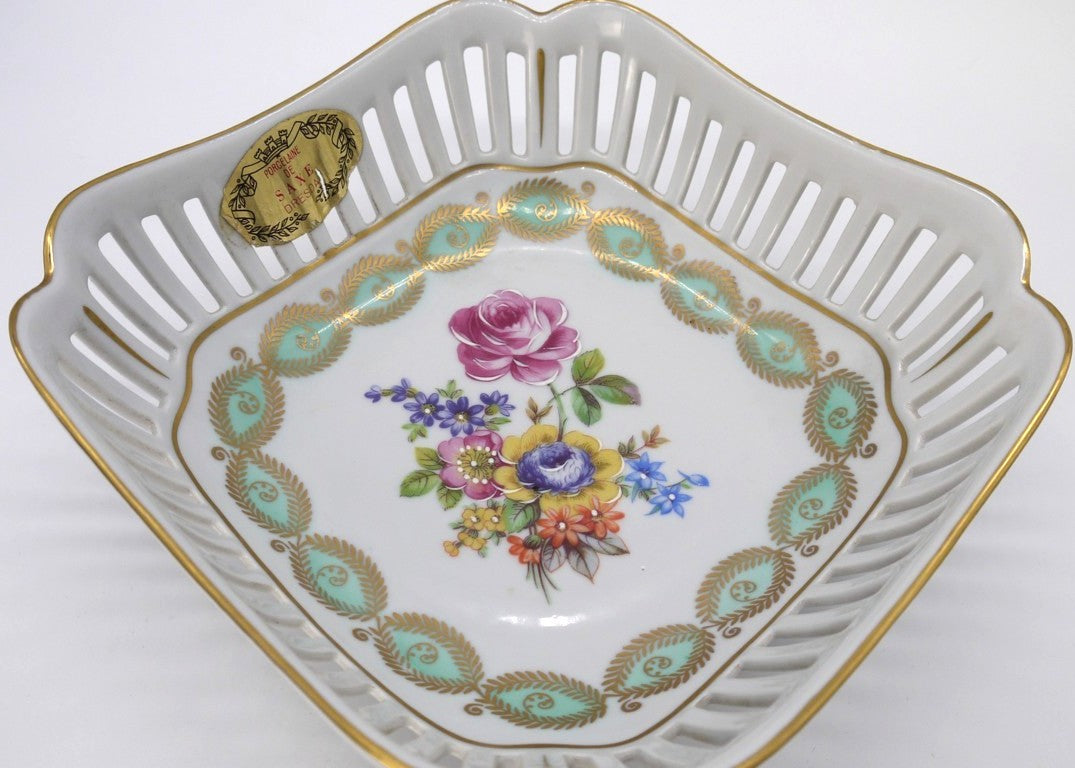 Saxe Porcelain Fruit Bowl/Centerpiece - Period: 1970-1980