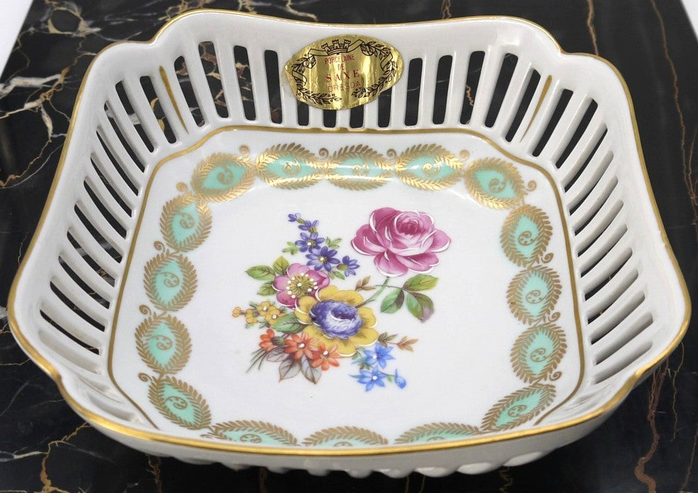 Saxe Porcelain Fruit Bowl/Centerpiece - Period: 1970-1980