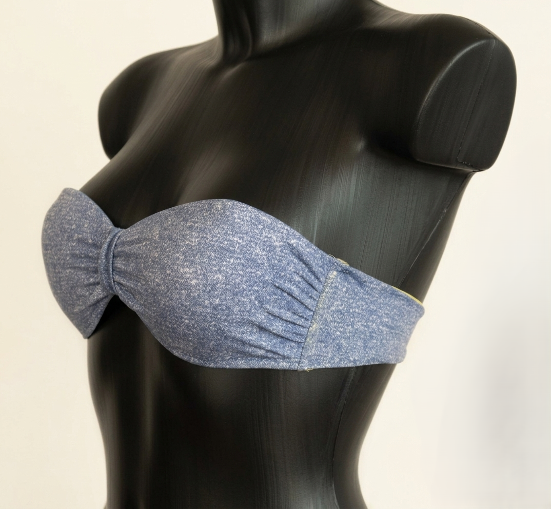 Tezenis Bikini a Fascia "Denim &amp; Fluo Glow" dettaglio reggiseno