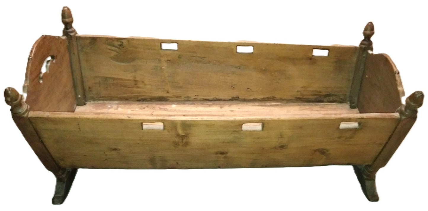 Culla in legno realizzata a mano Epoca:1920