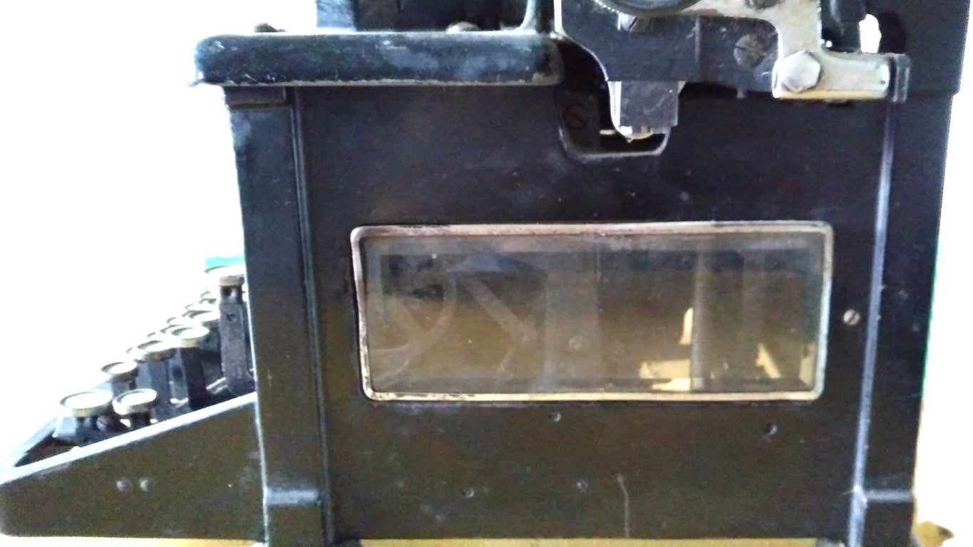 Machine à écrire INVICTA 60 - à restaurer - Période : 1936/39