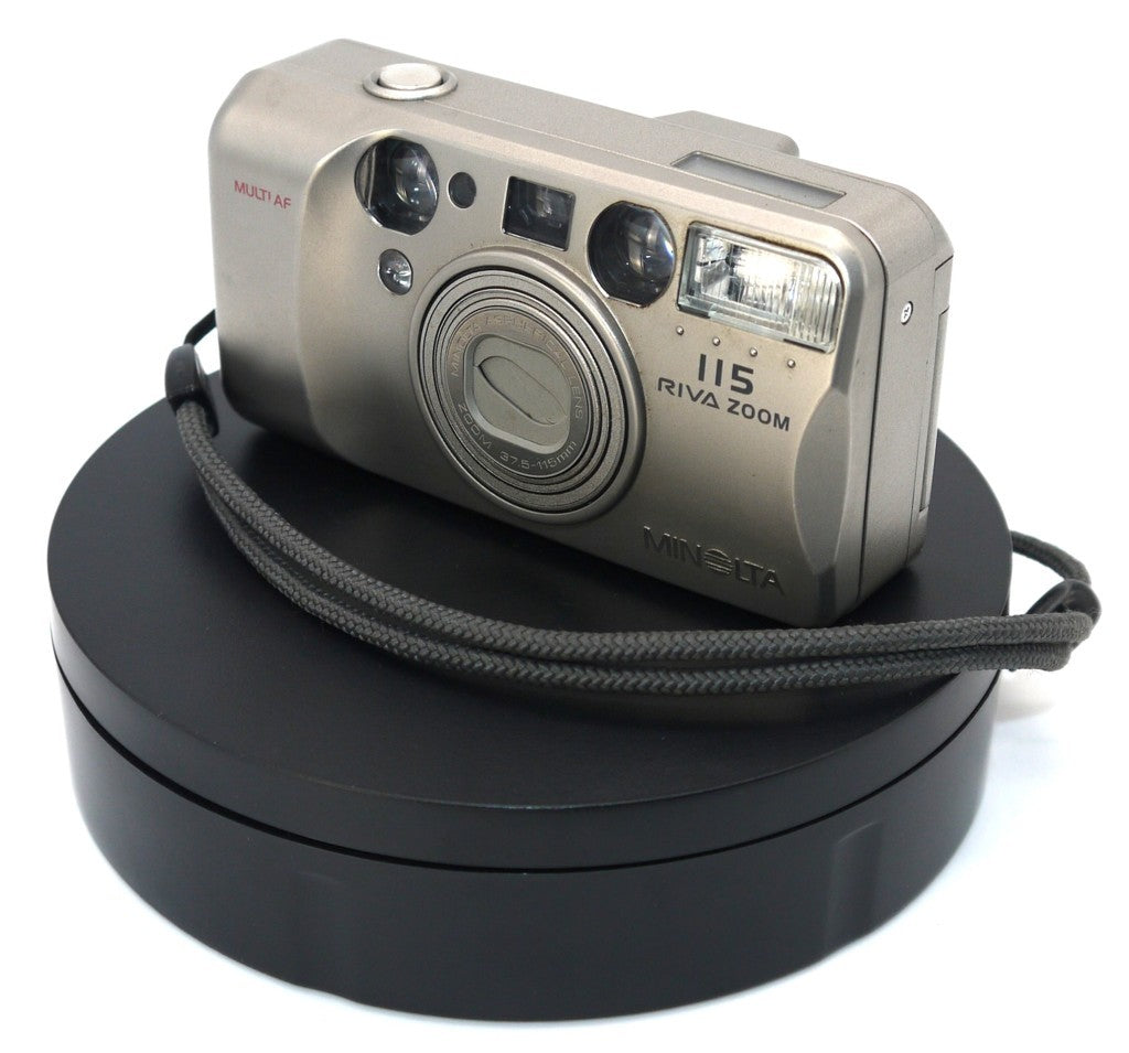 Fotocamera a pellicola Minolta Riva Zoom 115-Epoca:1995