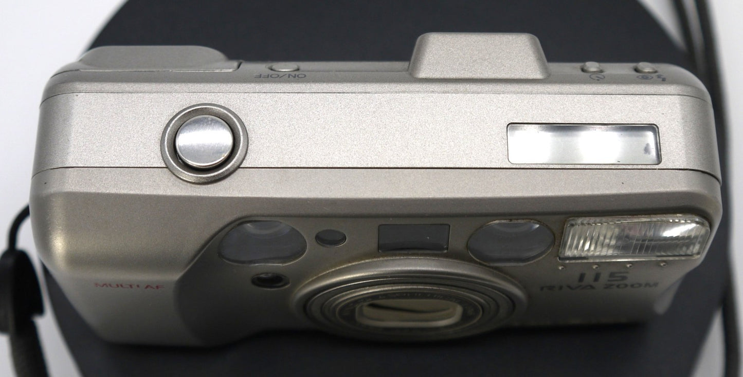 Fotocamera a pellicola Minolta Riva Zoom 115-Epoca:1995