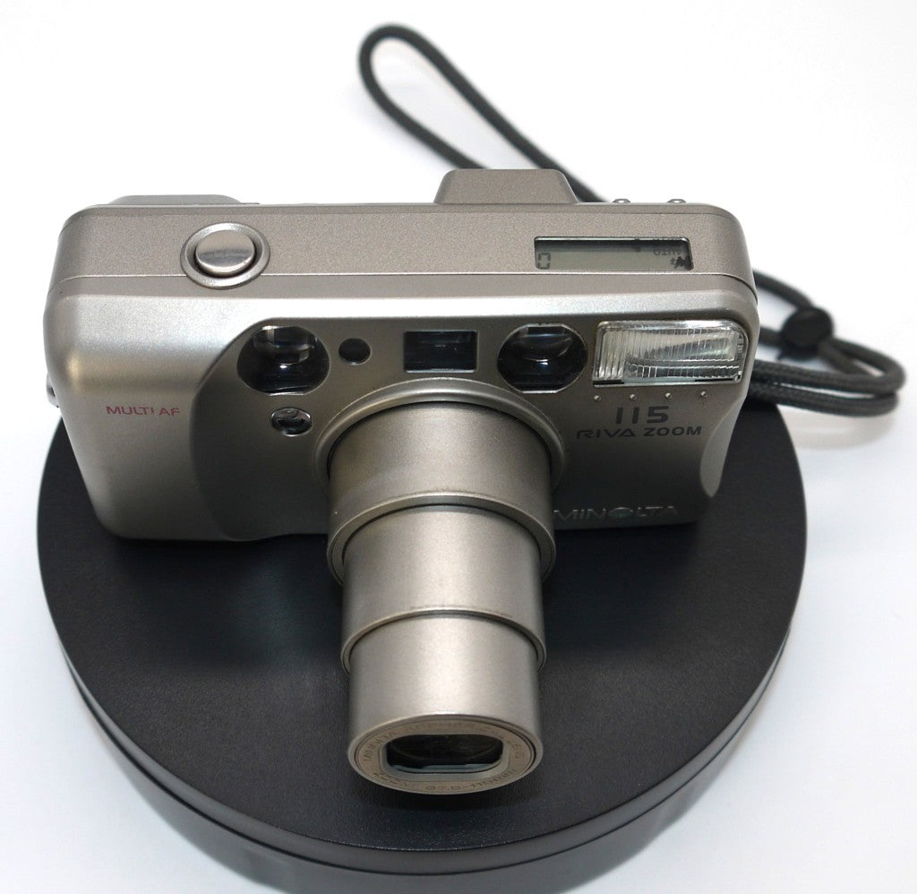 Fotocamera a pellicola Minolta Riva Zoom 115-Epoca:1995