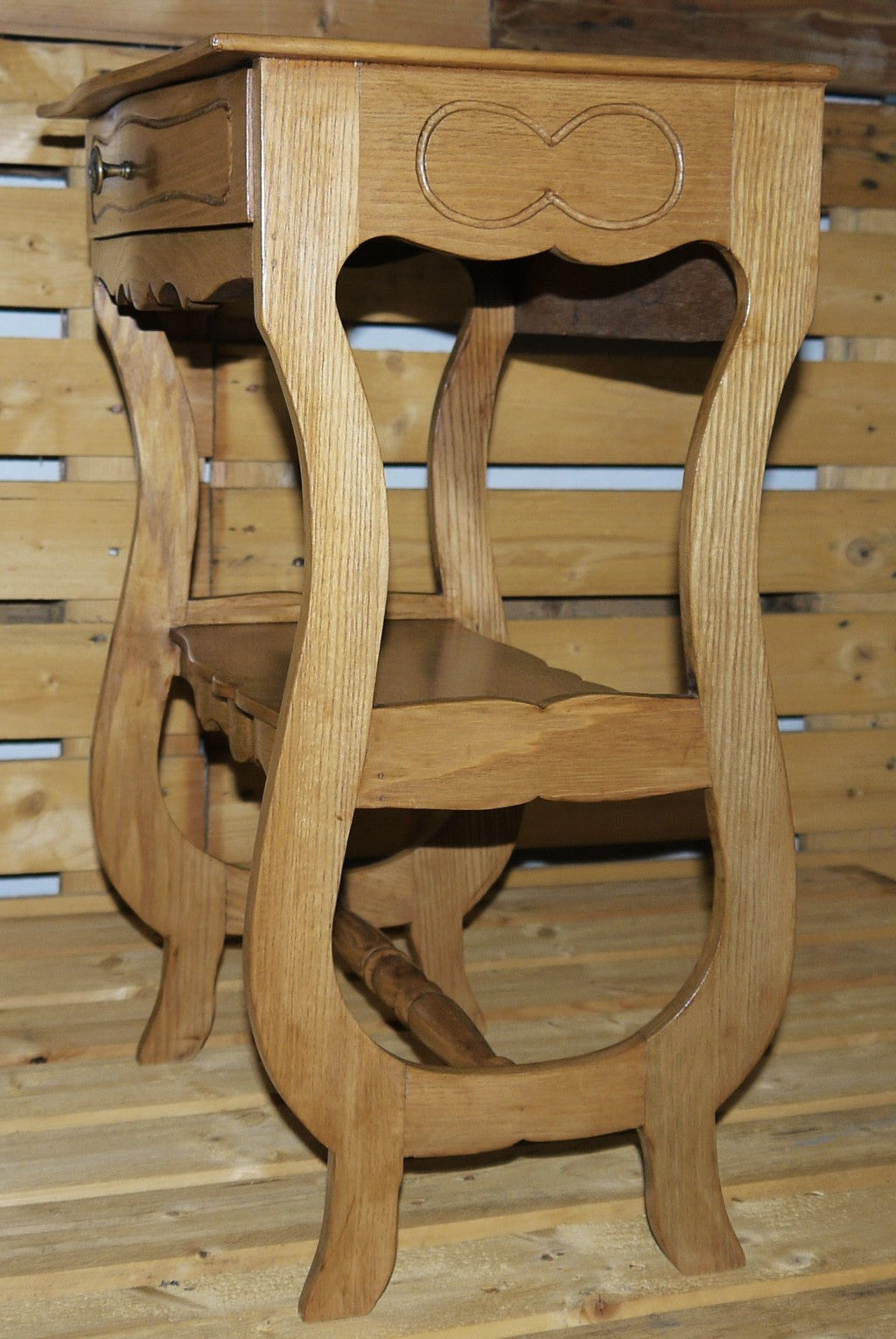 tavolino rustico legno anni 70 con cassetto vista laterale