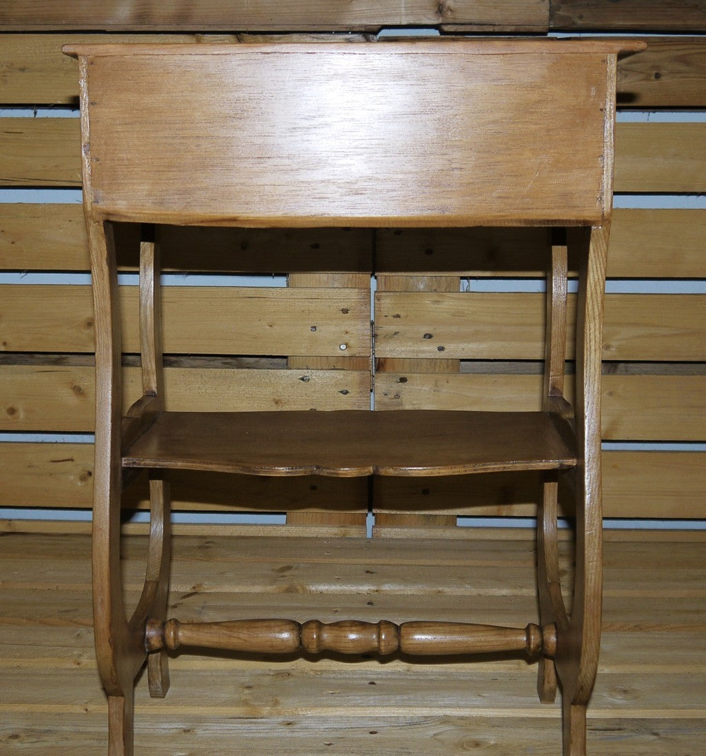 tavolino rustico legno anni 70 con cassetto vista posteriore