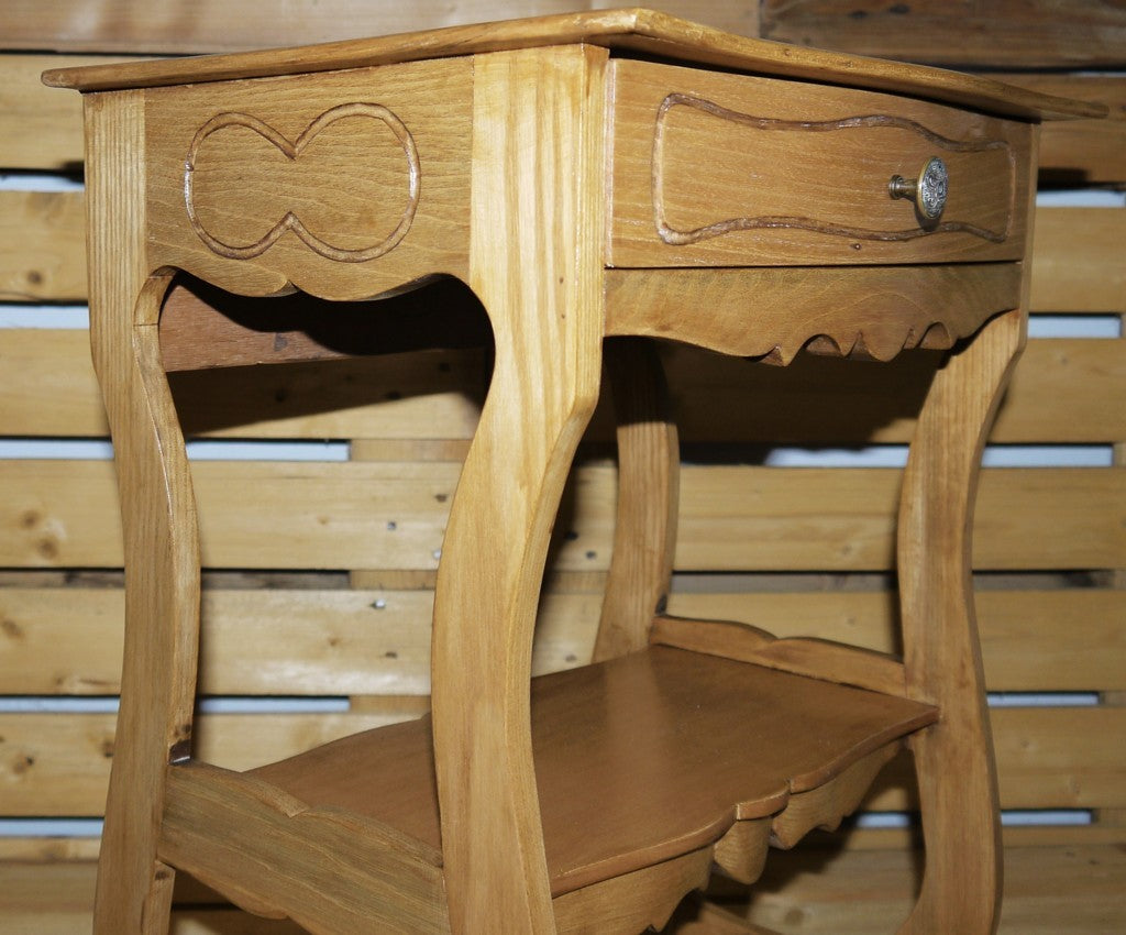 Tavolino rustico italiano in legno con cassetto – Epoca: 1970