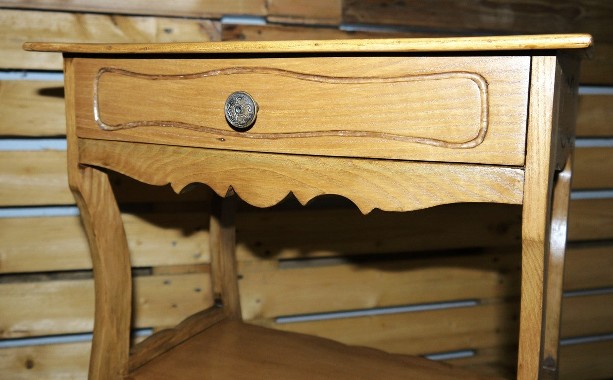 tavolino rustico legno anni 70 con cassetto vista pomolo