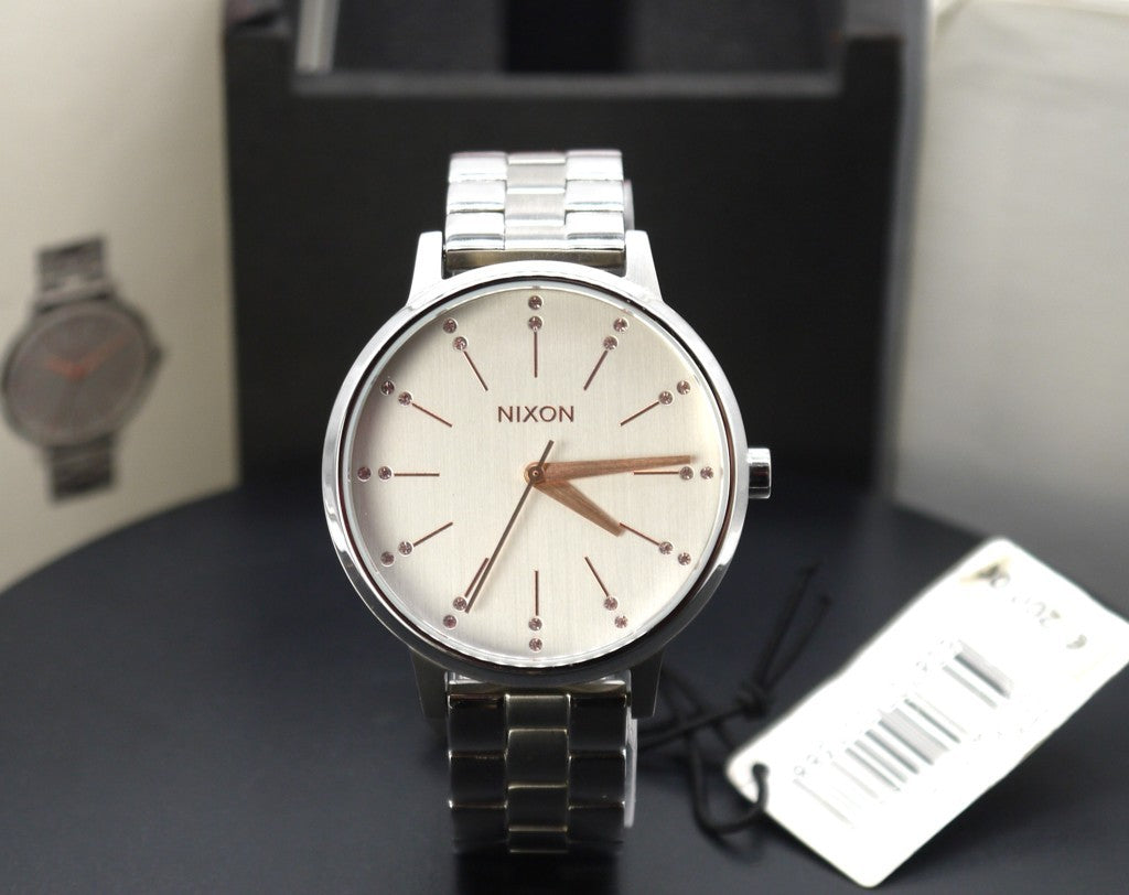 Montre femme Nixon Kensington argentée, or clair et cristal A099 1519