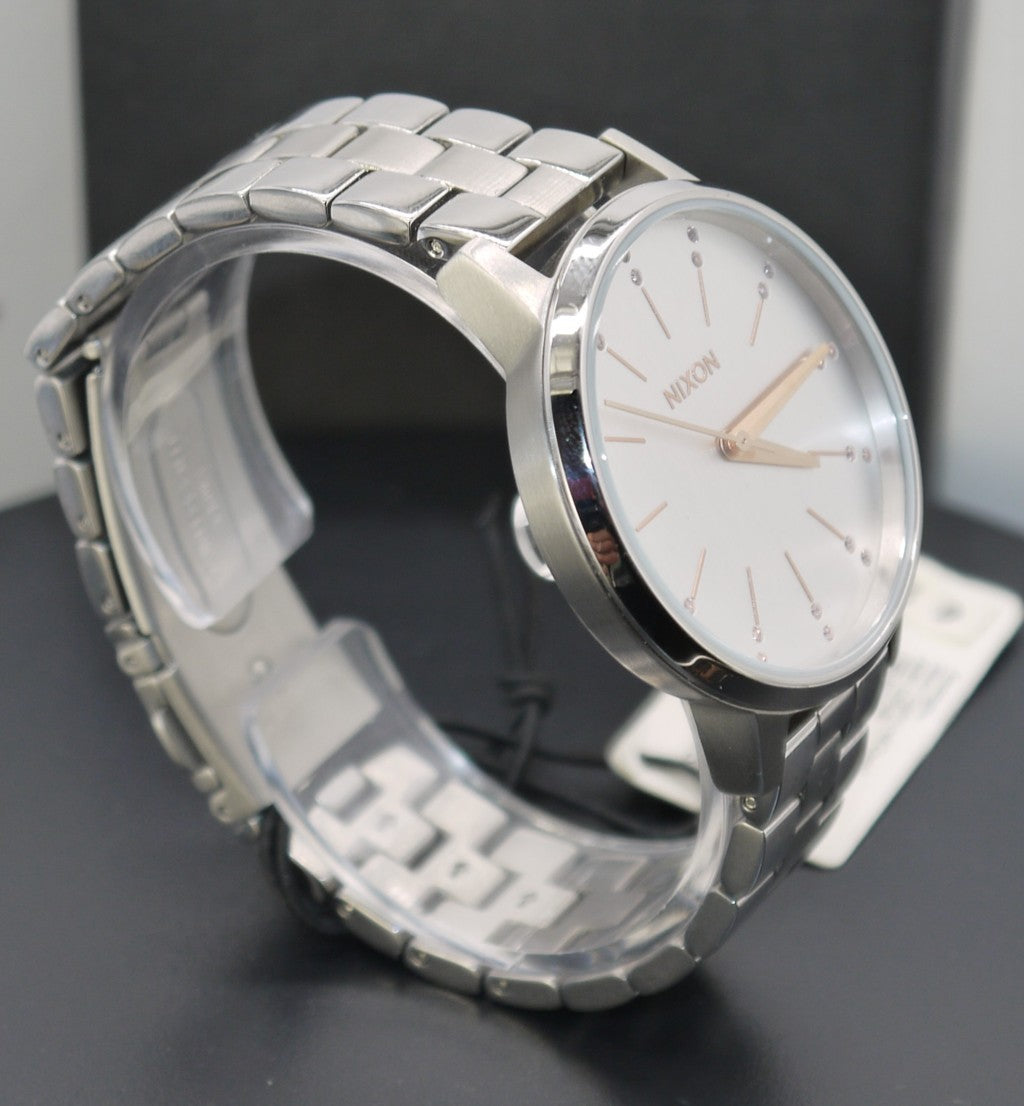 Montre femme Nixon Kensington argentée, or clair et cristal A099 1519