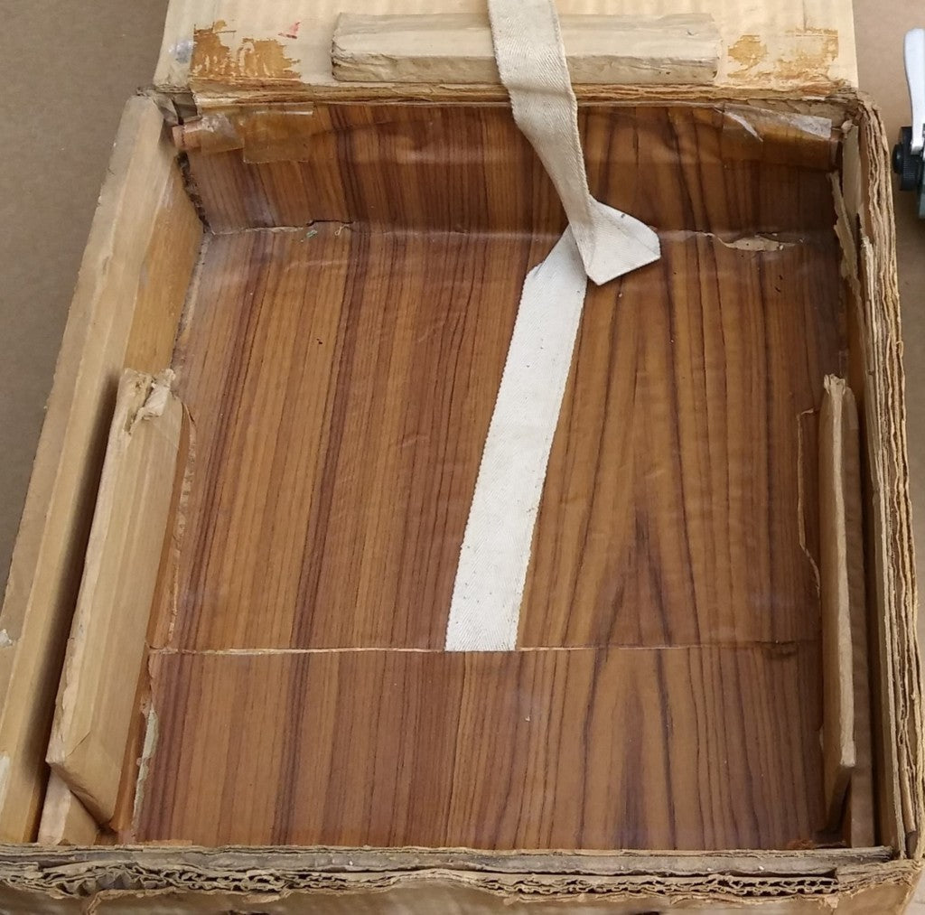 Olivetti Lettera 32 - typewriter with original packaging - Period: 1965/66