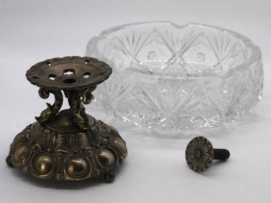 Ashtray/Centerpiece in cut crystal and detachable pewter base - Period: 1962