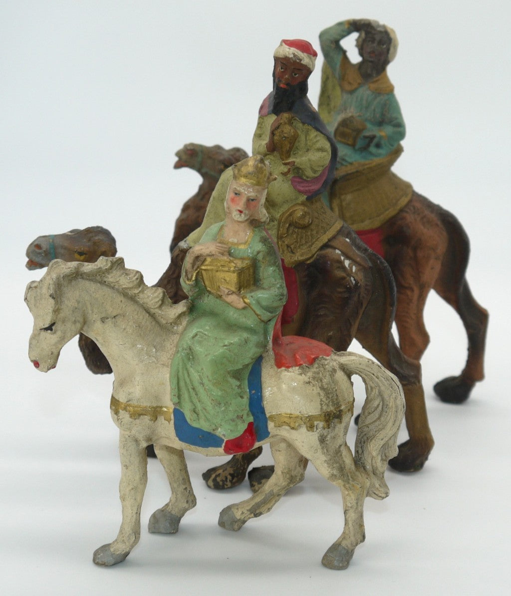 Figurines anciennes de collection en terre cuite représentant les Rois mages - Période : 1950/1955