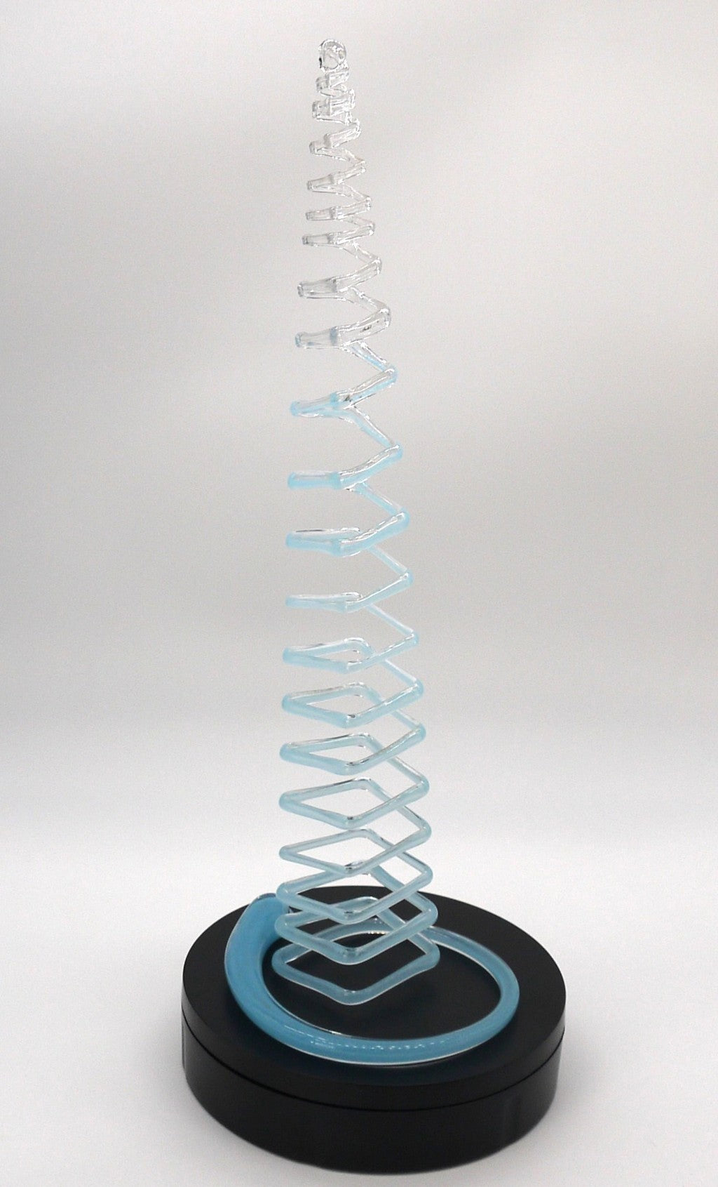 Sculpture en spirale en verre soufflé bicolore - Période : 2002