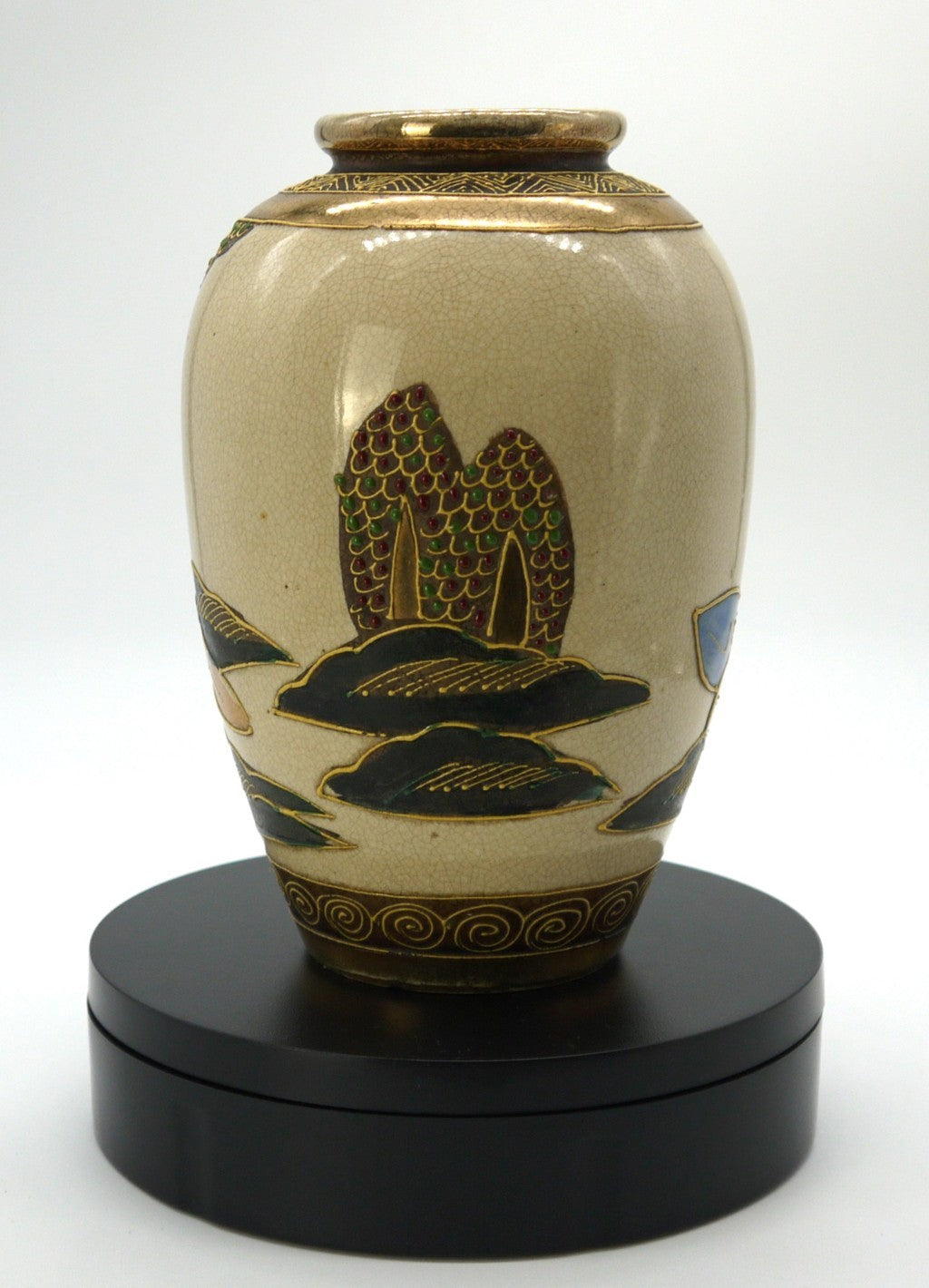 Vaso Satsuma Giapponese Decorato a Mano – Oro Moriage -Immortali – Periodo Showa-Epoca:1960