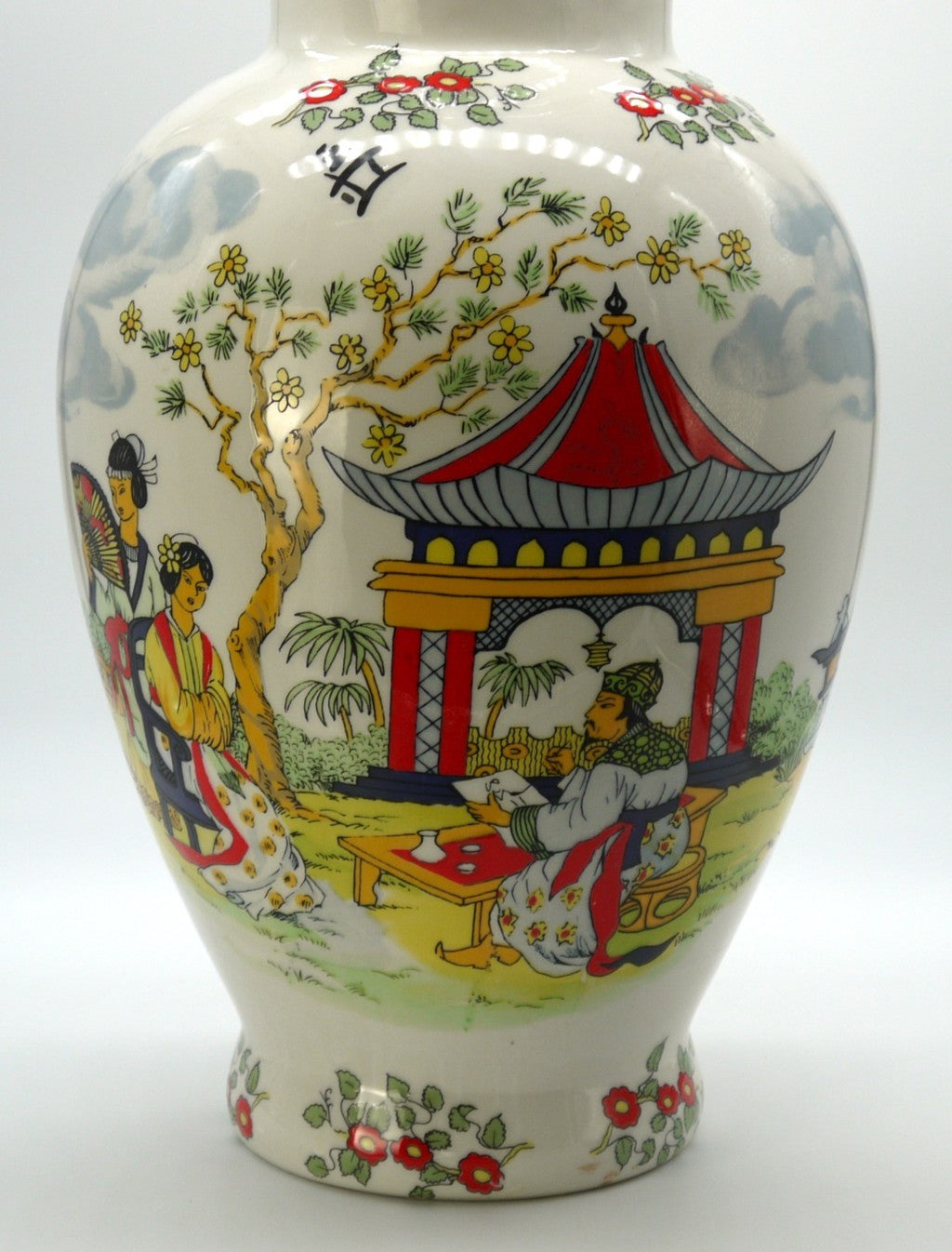 Vaso ornamentale in porcellana stile orientale , motivo Kachō-ga-dettaglio pittura