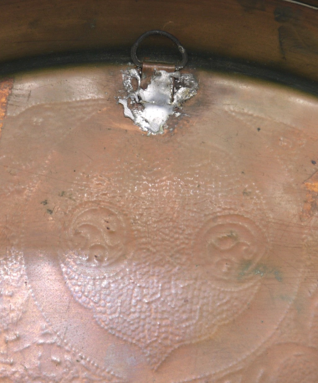 Vassoio Tunisino in Rame Ageminato a Pasta d’Argento – Nahassin-Epoca:1970